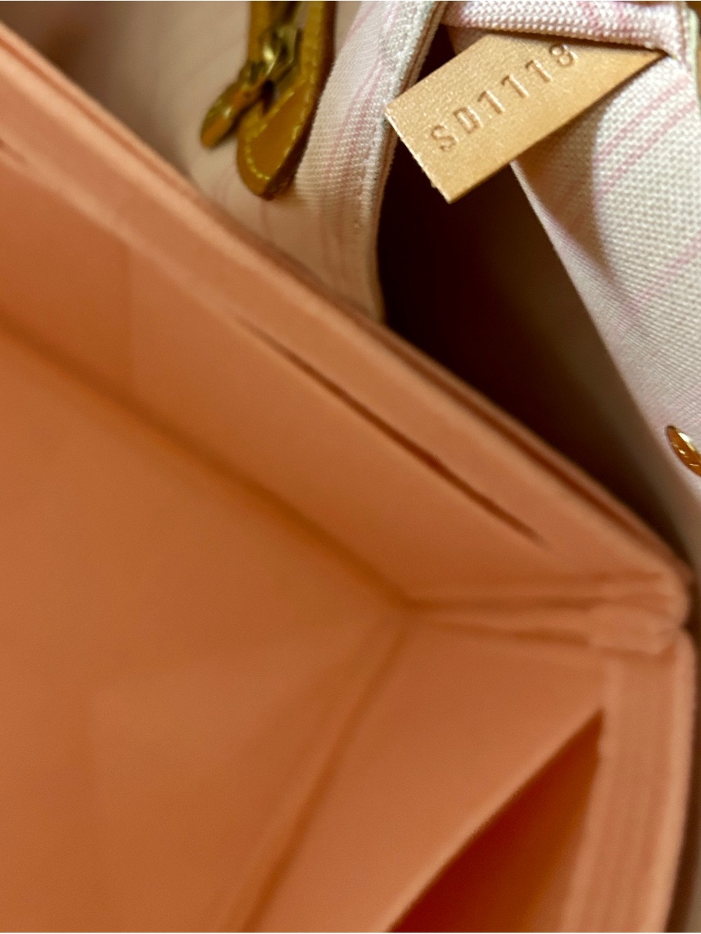 Louis Vuitton Azur Rose Ballerine GM Neverfull - Picture 15 of 17